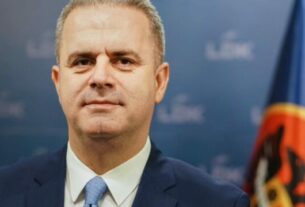 Azemi thotë se pasi kanë nisur hetimet për njehsorët elektrikë, ka filluar ndërrimi i tyre duke u fshehur provat