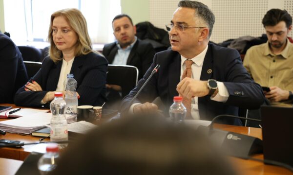 Tahiri: Byroja s’duhet të bëhet instrument partiak