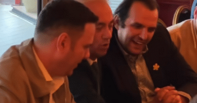 Abdixhiku për kafe në Dragash, edhe atje flet për bashkimin e së djathtës në LDK “si domosdoshmëri”