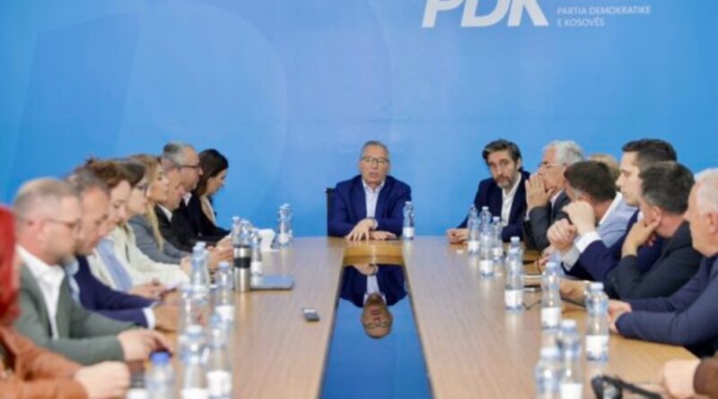 Kryesia e PDK-së mblidhet pasdite, vendoset edhe për Fatmir Limajn se a do të përfshihet në listë