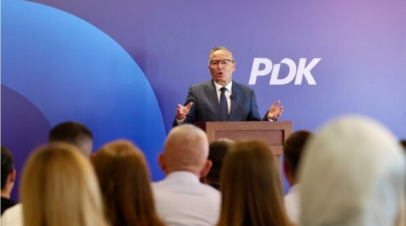 PDK hap fushatën me 28 maj në Ferizaj, Hamza: Jemi të vendosur t’i themi stop krizës