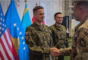 Bordi i Paqes vlerëson angazhimin e Kosovës, dy majorët e FSK’së emërohen zyrtarë ndërlidhës në Forcën Stabilizuese