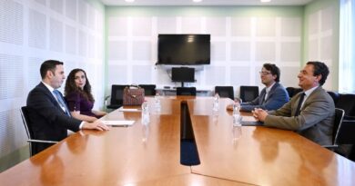 Kurti e Abdixhiku do të realizojnë takime tjera, analistët alarmojnë për “rrezikun” që mund të mos arrihet ujdi për Presidentin