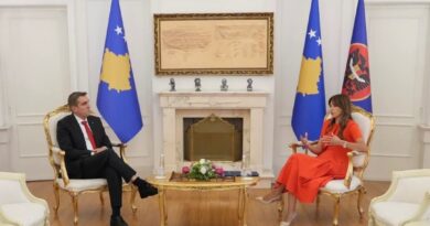 Albulena Haxhiu konfirmon se e ka dekretuar Zejnulla Gashin si Kryeprokuror Shteti, detaje nga takimi