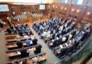 Dekretim apo kthim në Kuvend? PDK pritet të deklarohet sot për Ligjin për Specialen