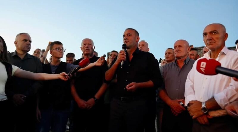 Në Gllogjan ndizet “Zjarri i Lirisë” – Dukagjini përcjell mesazhin: Çlirimtarët nuk janë vetëm