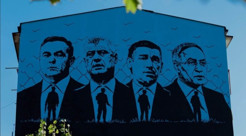 Zbulohet murali i krerëve të UÇK-së: Prishtina pret kthimin e çlirimtarëve