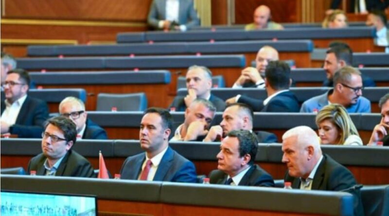 Kurti dje kërkoi bisedime me Hamzën e Abdixhikun për nënkryetarët, seanca për zgjedhjen e tyre nesër në 11:00
