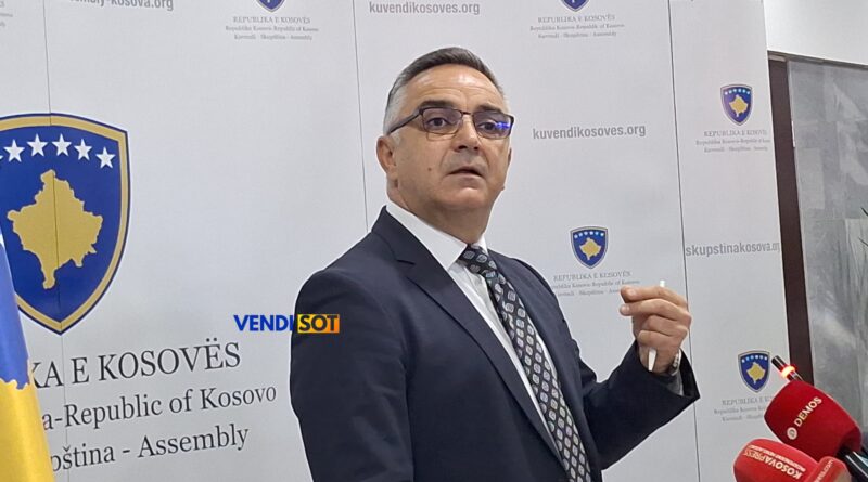 Tahiri: Qeveria Kurti pa program, pa identitet dhe pa letërnjoftim politik