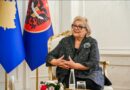 Presidentja fton banorët e Luginës të votojnë nesër në zgjedhjet serbe: Më shumë deputetë shqiptarë e zë më të fuqishëm