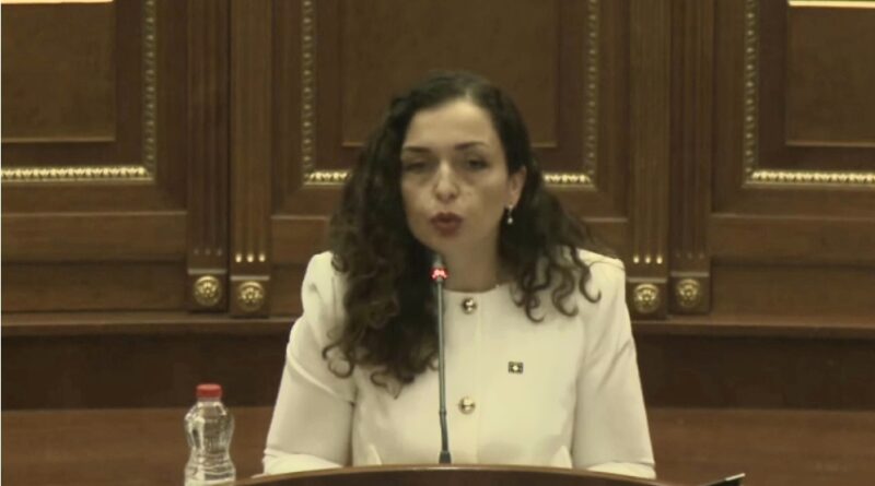 Osmani flet për mendësinë që vret gratë: Ky shtet ka dështuar, vula është në letrën e Arlindës